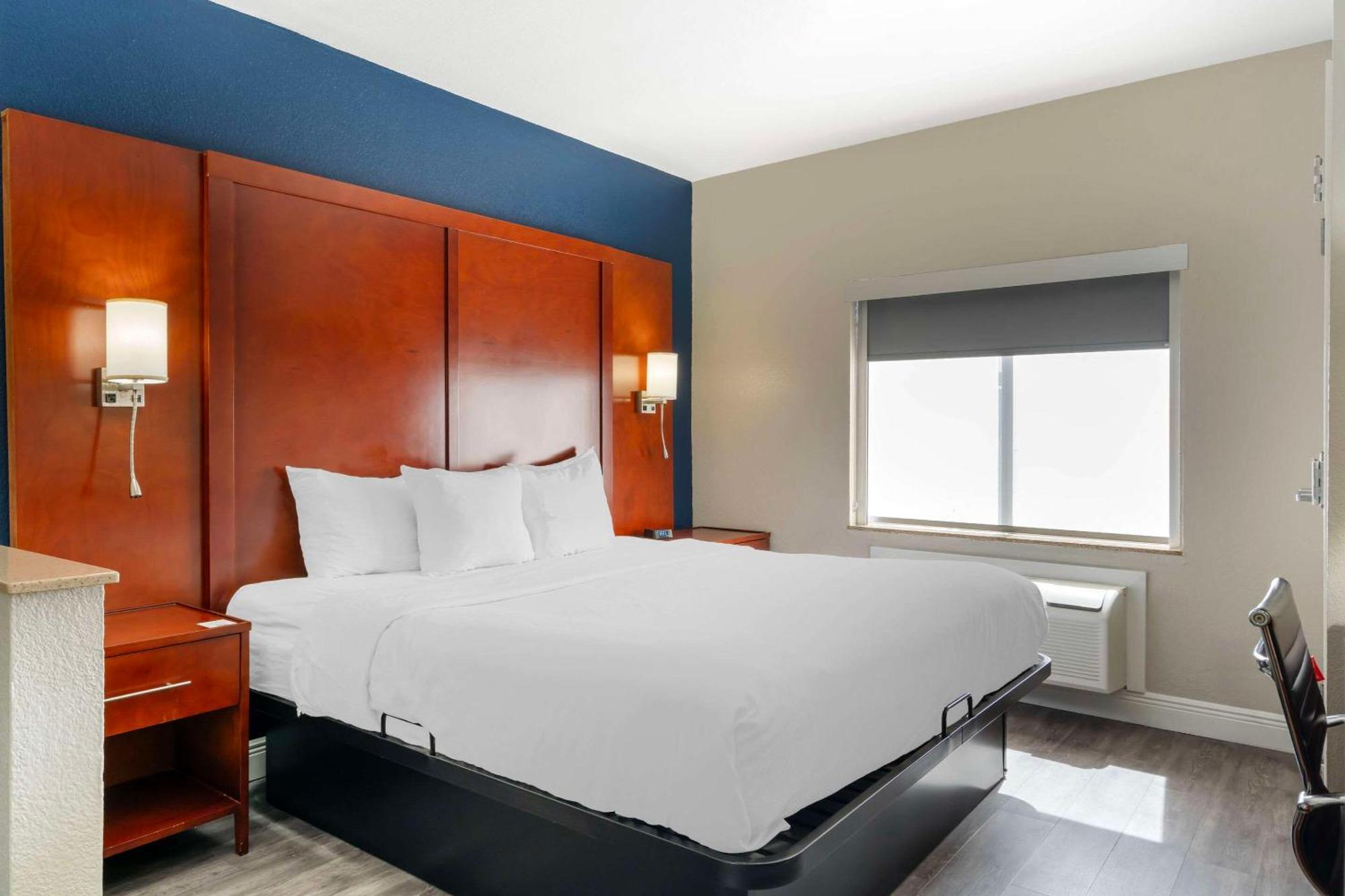 Comfort Suites West Джэксонвиль Экстерьер фото